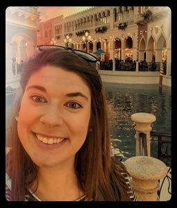 Meet your posher, Anna!